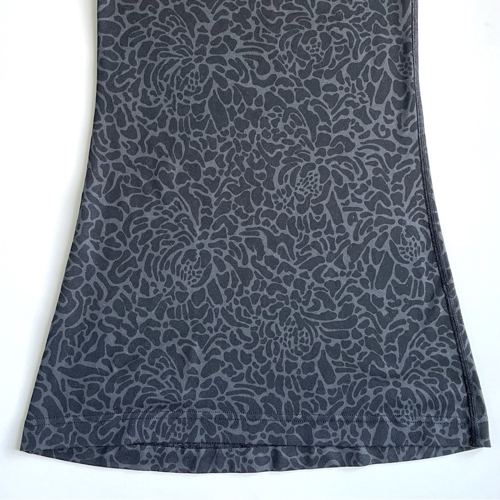 Lululemon - Picture 6 of 10